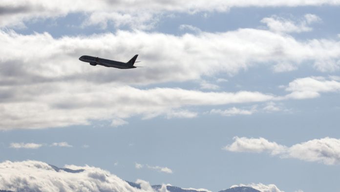Delta To Park Half Of Fleet On $2 Billion Sales Drop A Boeing Co. 787 Dreamliner flies off in Victorville, California | Photo: Patrick T. Fallon | Bloomberg File Photo